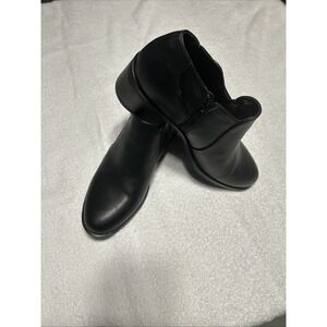 White Mountain Women's Cuisine Black Leather w Buckle Side Zipper NWOB‎ Sz 9